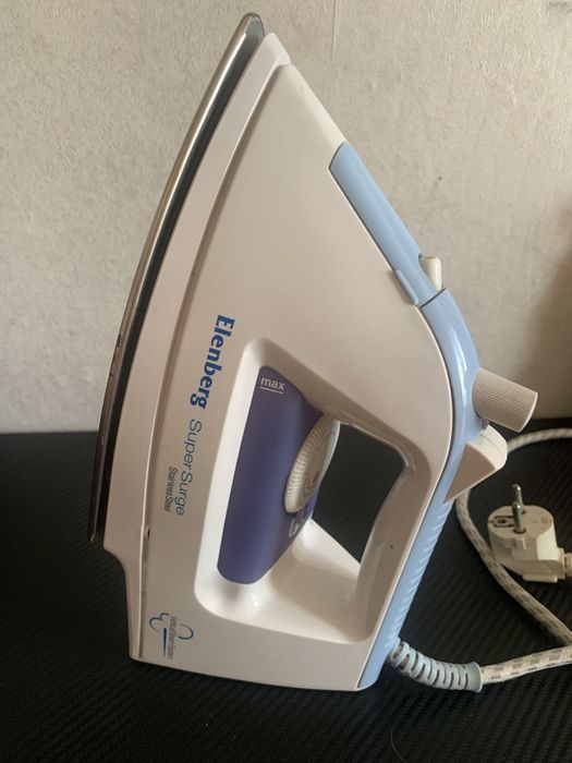 Elenberg праска утюг