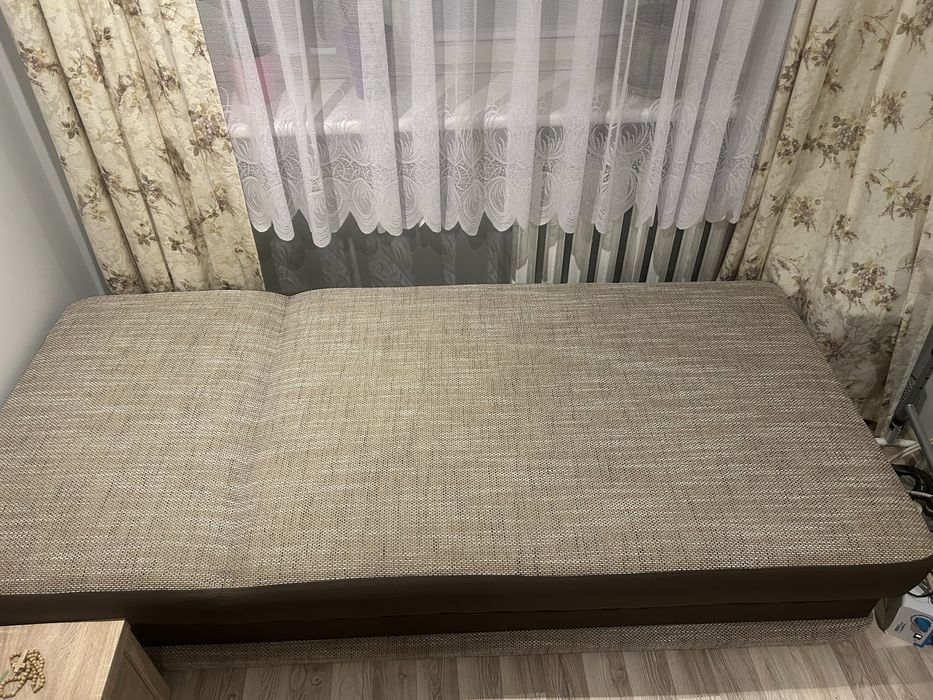 Sprzedam tapczn w idealnym stanie