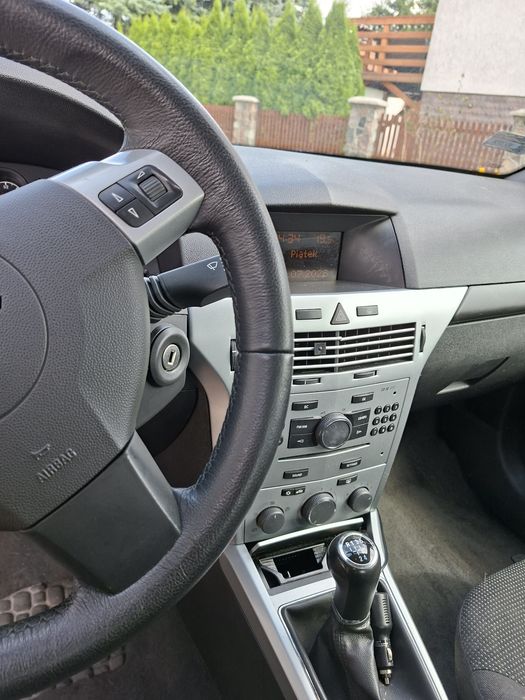 Opel Astra III 2009 rok