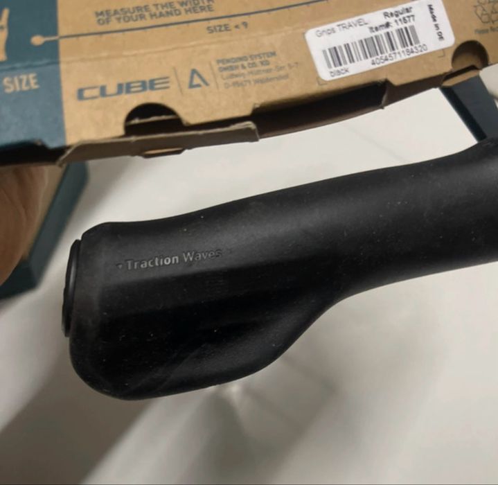 Chwyty gripy Cube ACID Travel Regular Grips Black, Nowe
