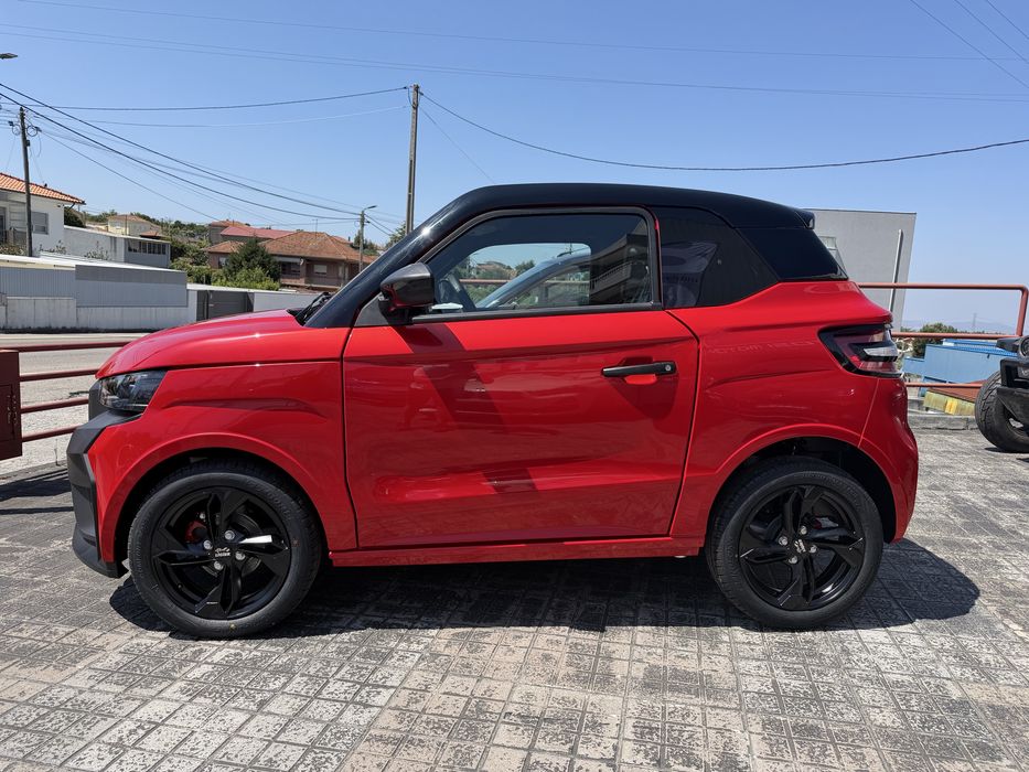 Ligier JS 50 Elite (Vermelho) – Elegância e Modernidade Totalmente Novo!