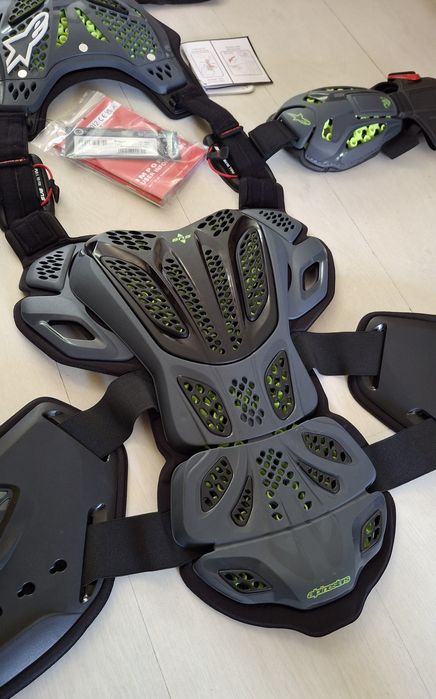 Панцир Alpinestars A10 FULL мото панцирь захист тіла  черепаха мото черепаха захист тулуба Leatt 6.5 5.5  kovi geon ендуро мотокрос
 та вагу до 100кг.