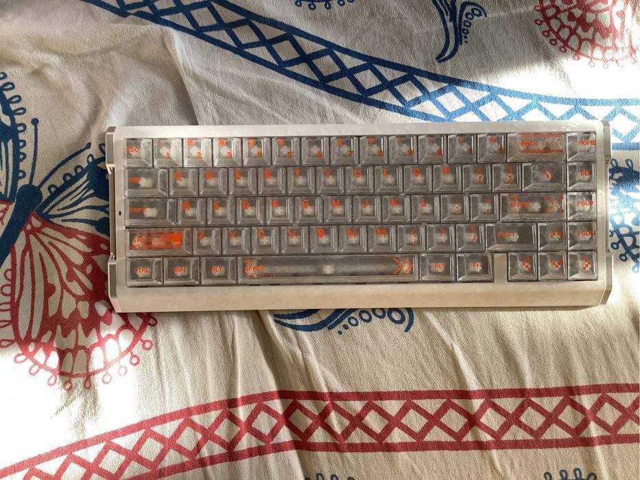 Teclado gamer magnetico 68