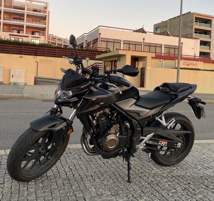 CB500F preta 2021
