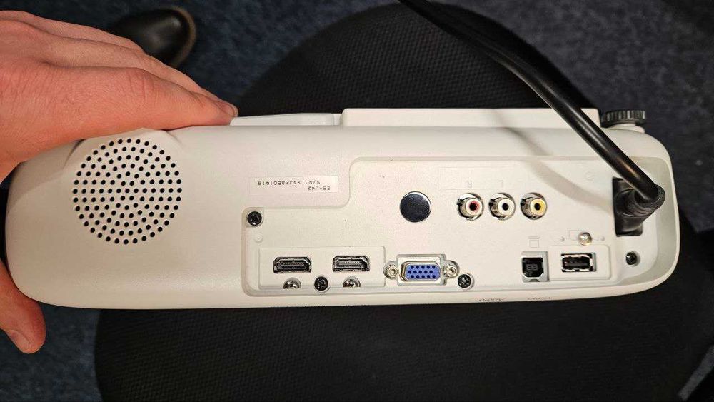 Проектор Epson EB-U42 стан нового! 240 годин напрацювання + сумка