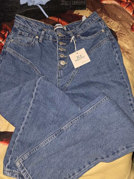 Женские джинсы...
