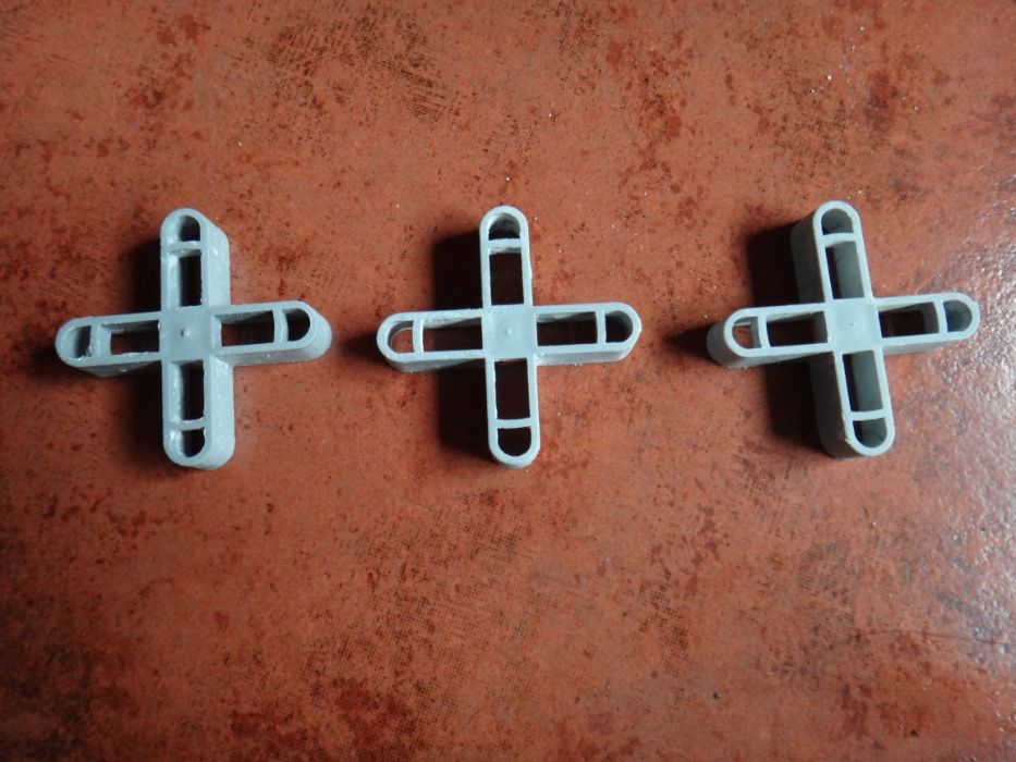 50 cruzetas para juntas 10 mm + 1 Bate Linhas ( ver descritivo )