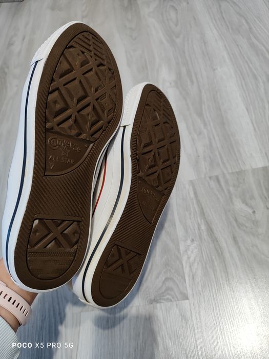 Białe krótkie trampki Converse 40