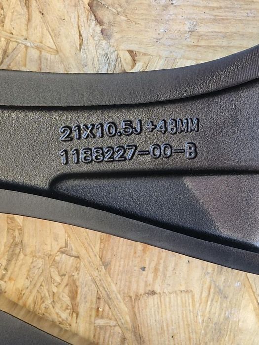 tesla model y felga 21 118822700b