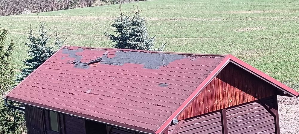 Wymiana pokrycia dachowego w domku narzędziowym