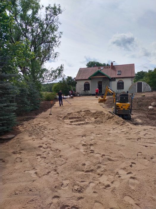 Uslugi mini koparką,miniładowarką,trktor