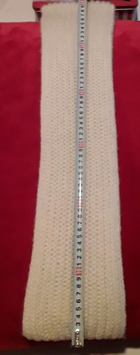 Gola branca em malha tricô feita à mão, nova!