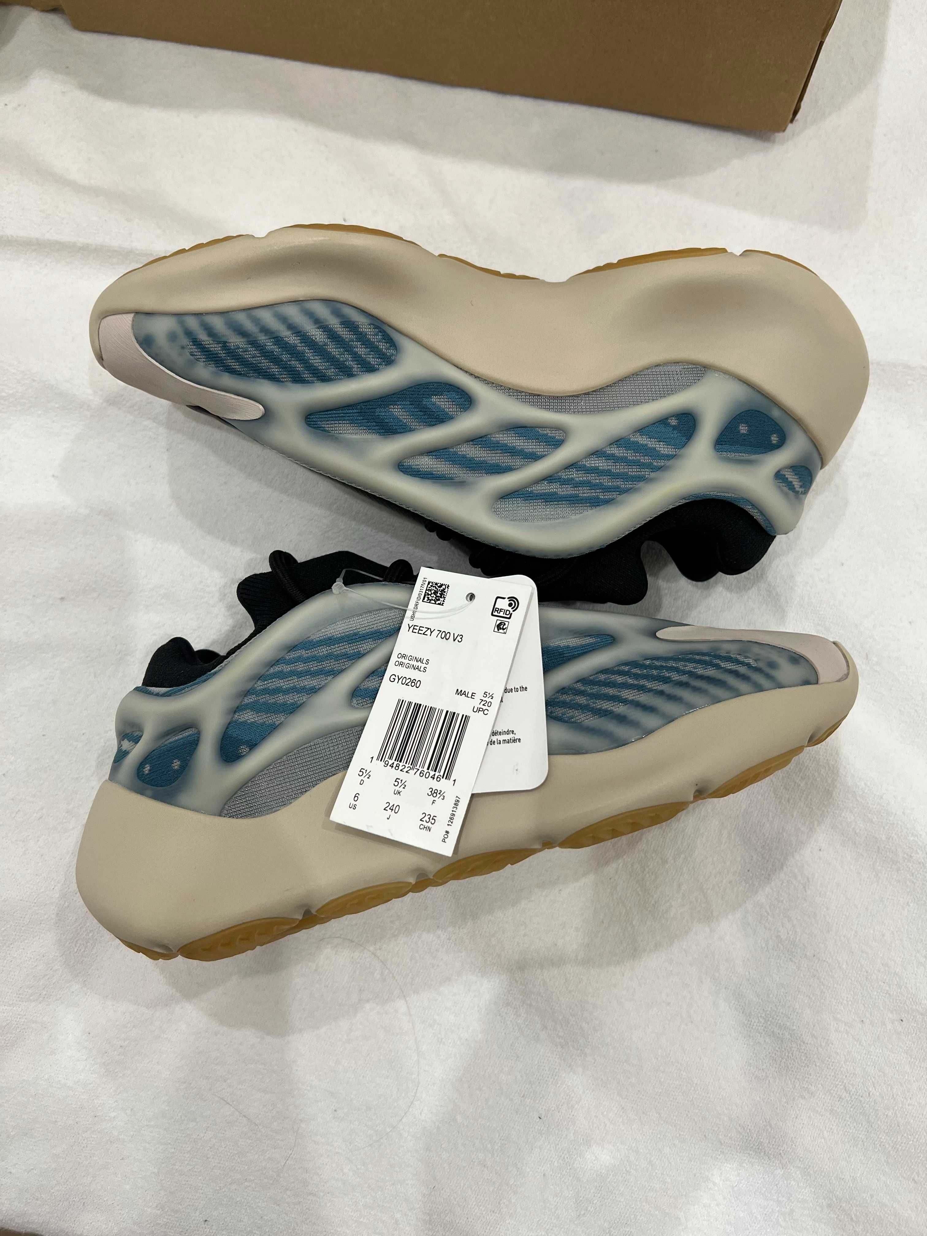 Adidas Yeezy 700 V3 Kyanite 38.5 EU 6 US 8 480 Olx