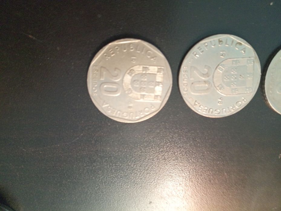 3 moedas de 20 escudos - Portugal 1988 / 1987 / 1998