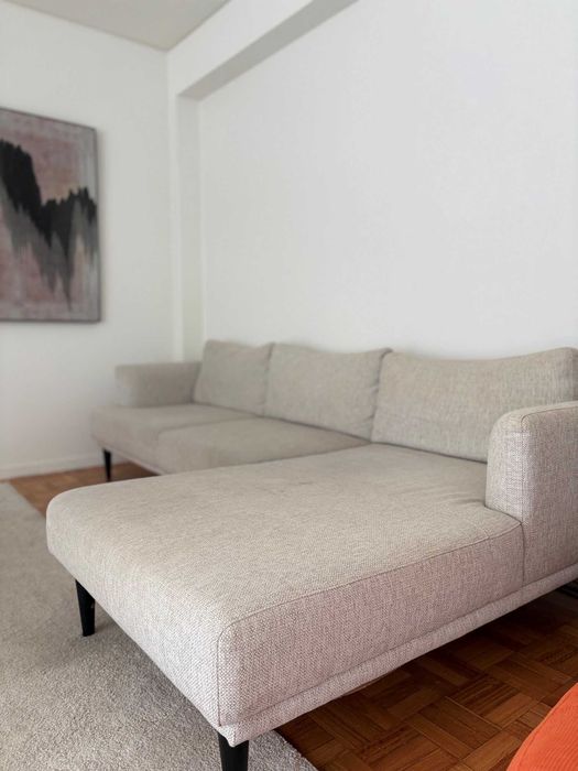 Sofá Kinda Home 3 lugares com chaise longue – Muito bom estado
