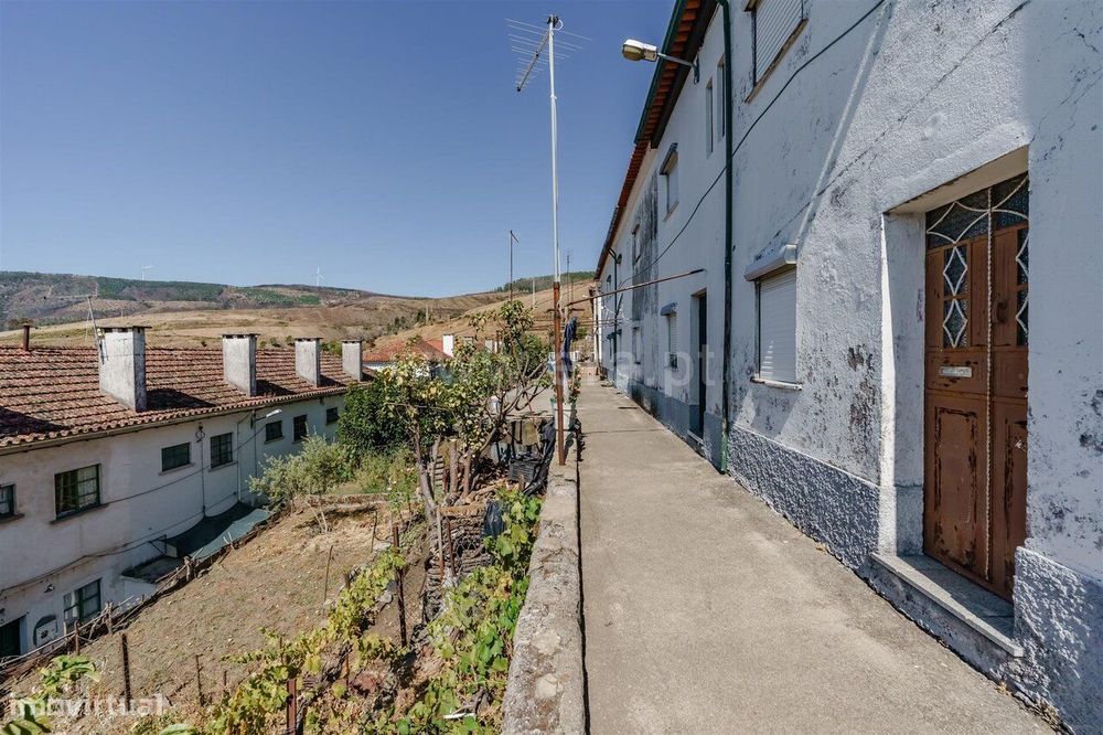 Moradia em Banda T2 / Covilhã, Barroca Grande