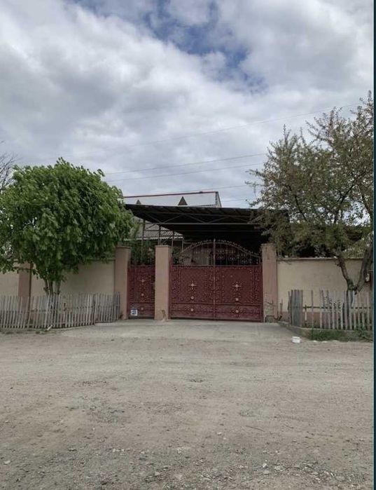 В продаже капитальный дом в селе Корсунцы!