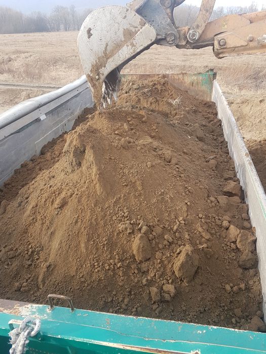 Ziemia ogrodowa "humus"  również przesiana