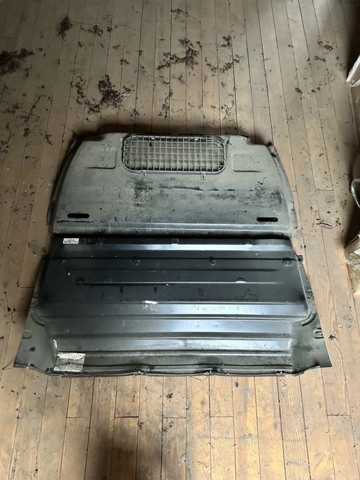 Перегородка у мікроавтобус Тойота