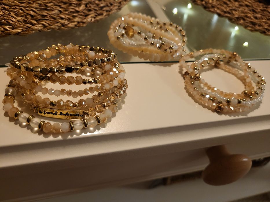 Bransoletki          .