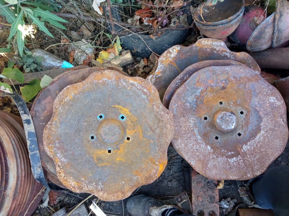 Диск от дисковой бороны на сковородку