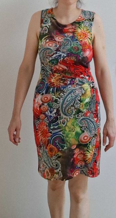 Vestido curto de lycra colorido