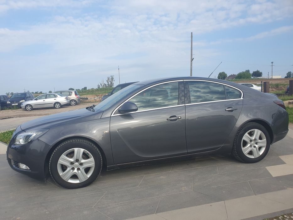 * * OPEL INSIGNIA A * * 2.0CDTi 130KM * * Bardzo Ładny Stan * * Zobacz Koniecznie * *