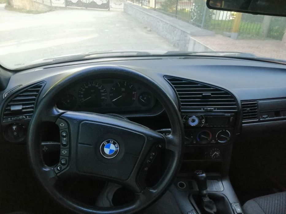 BMW           e36