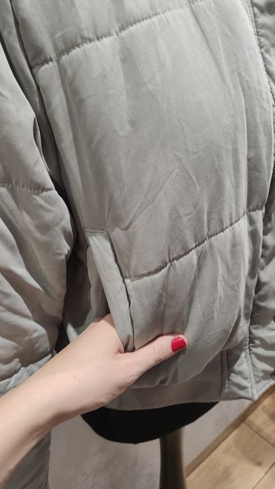 Krótka pikowana kurtka damska bomberka pretty little things rozmiar L/