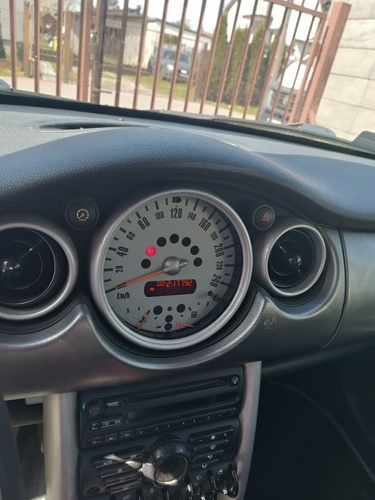 MINI One 1.6 Benzyna 2003 • Do poprawek