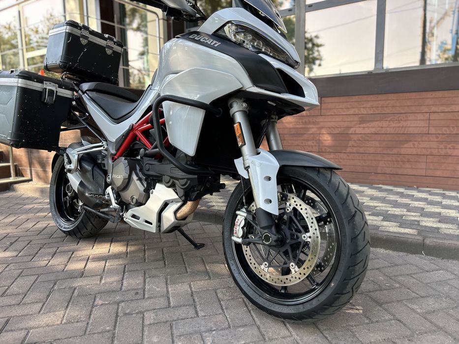 Мотоцикл Ducati Multistrada 1200S 2015 рік