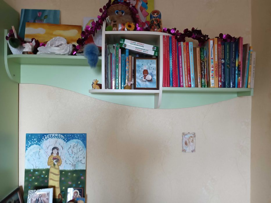 Продам мебель в детскую