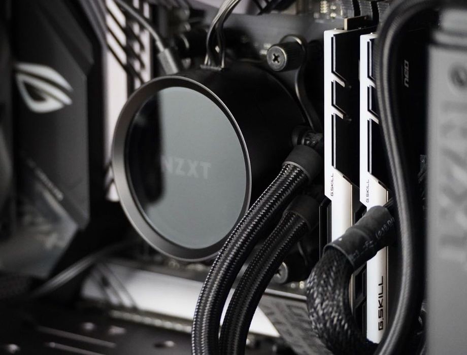 Komputer stacjonarny AMD Ryzen 9 3900X, chłodzenie wodne, RTX 2060X