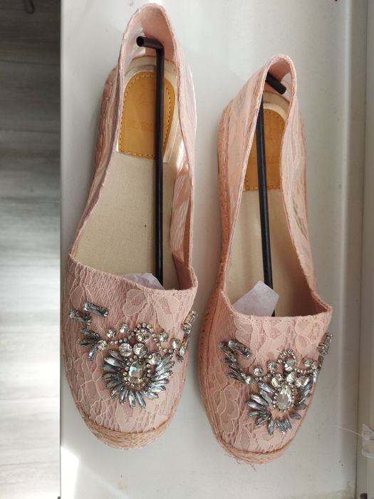 Rózowe espadryle z kamieniami rozm.40-41