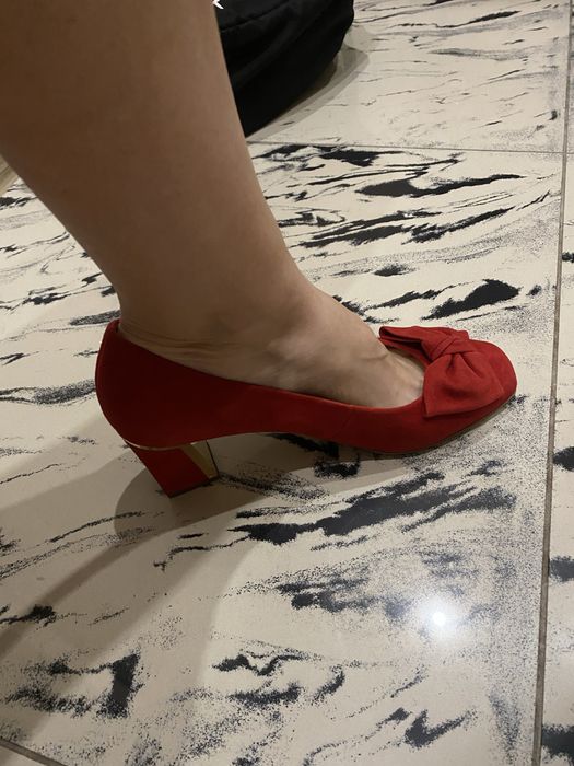 Туфлі червоні замшеві