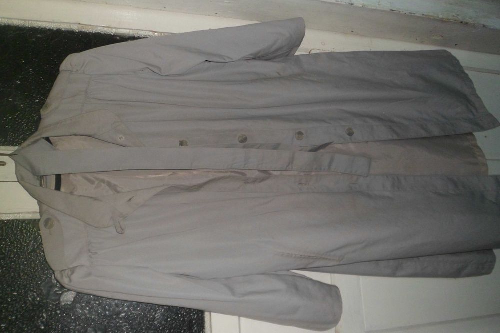 Дощовик жіночий з капюшоном