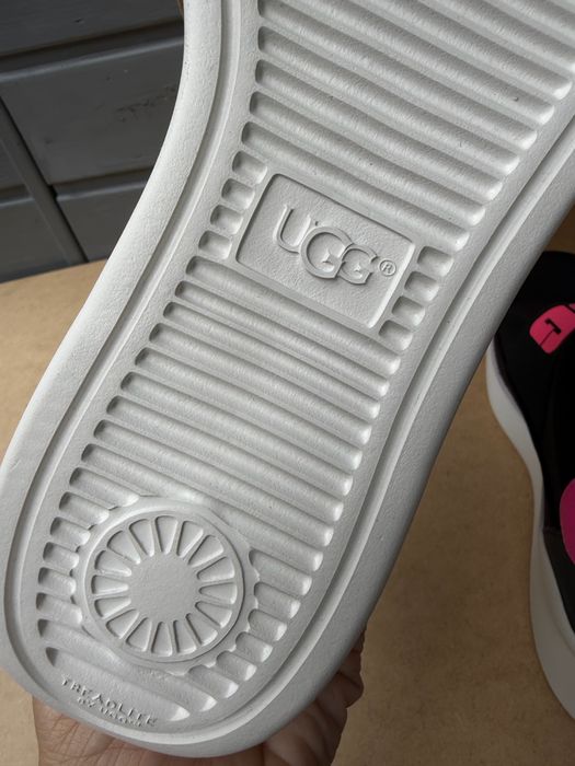 Nowe sneakersy UGG wsuwane buty damskie 38