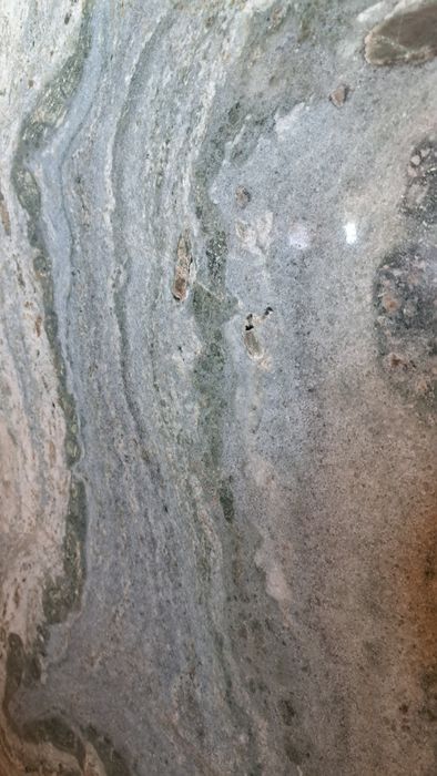 Pedra mármore com acabamentos