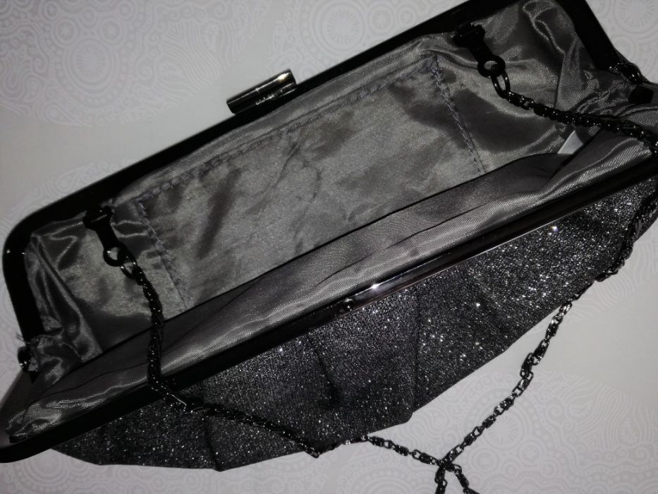 Elegante carteira de cerimónia nova