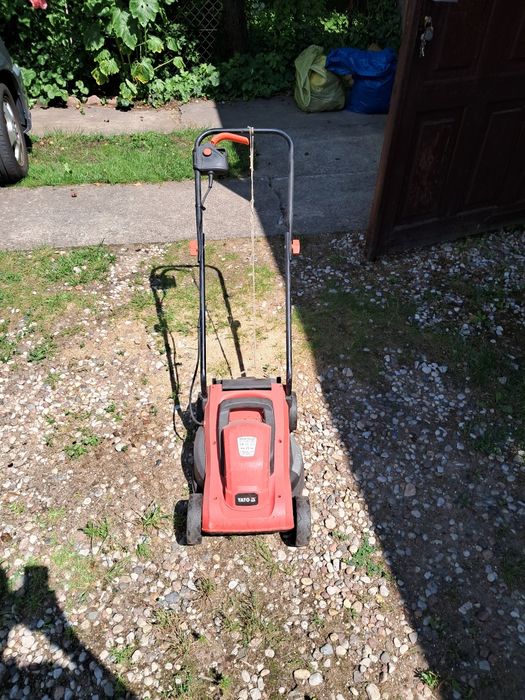 Sprzedam kosiarkę elektryczną