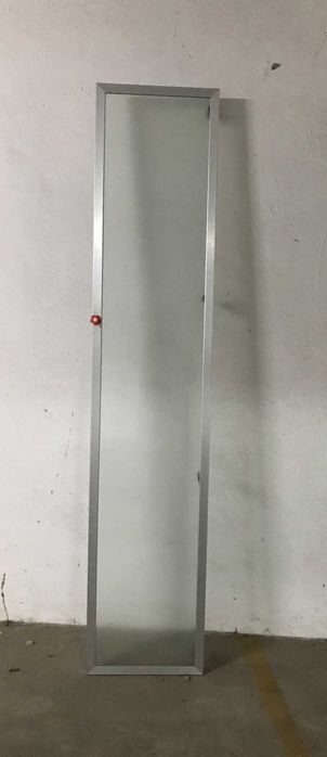 Porta vidro moldura cinza oferta modulo armario Ikea
