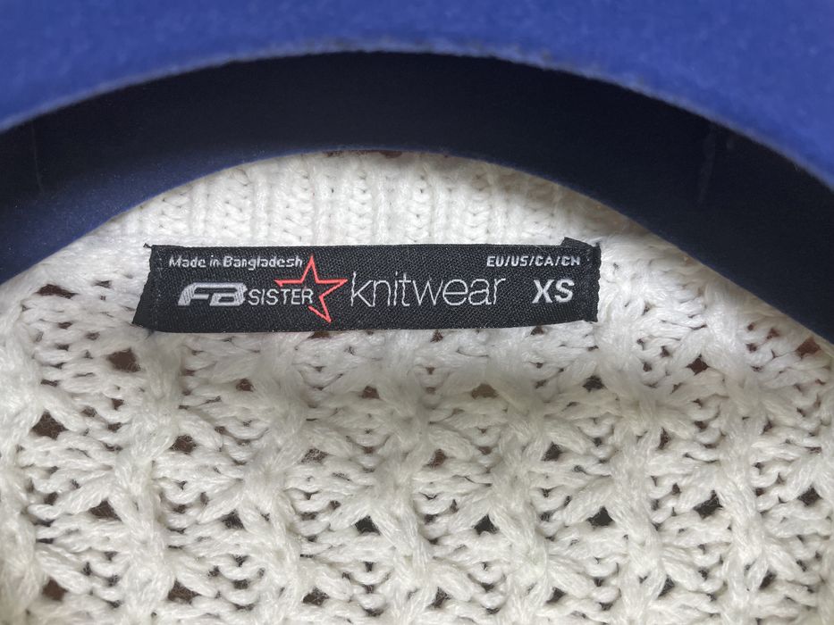 Biały sweter Fishbone XS