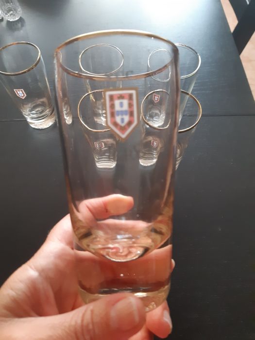 Copos de cerveja438168863450091521