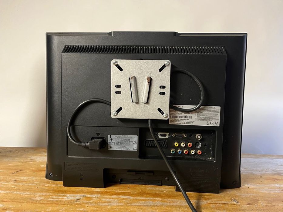 TV Pequena LG Plana Antiga Preta