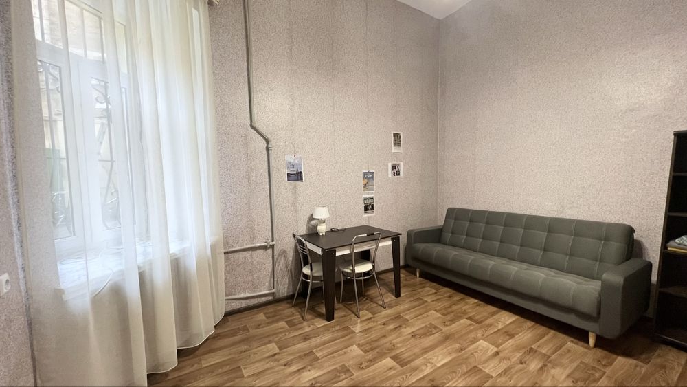 Продам 3-х комнатную квартиру в центре города.