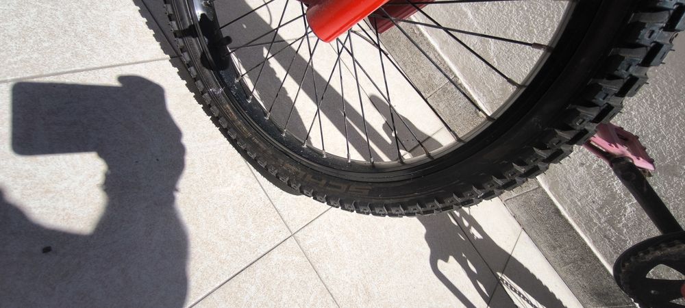 BMX vermelha usada