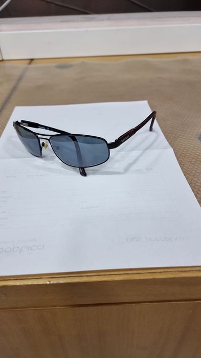 Vendo óculos de sol polarisados marca “ CARRERA”