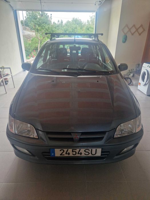 Mitsubishi Space Star in like-new condition, metallic green color, 5 seats, diesel engine, interior and exterior in like-new condition...