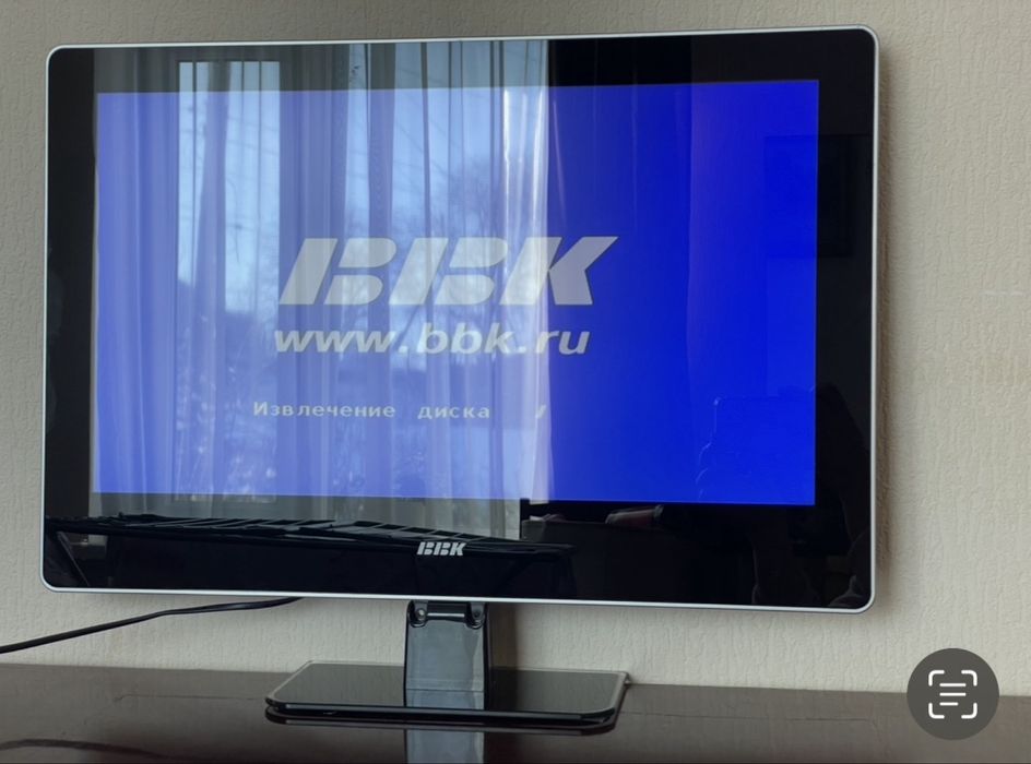 Телевізор Bbk з вбудованим DVD