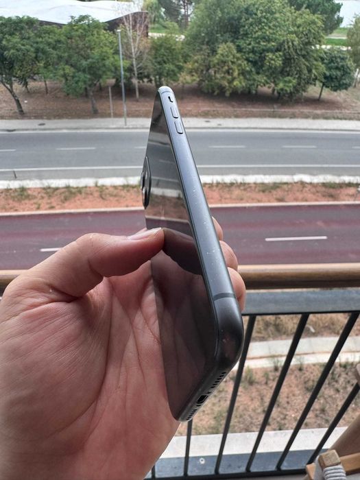 iPhone 11 como Novo (Garantia de 6 meses)